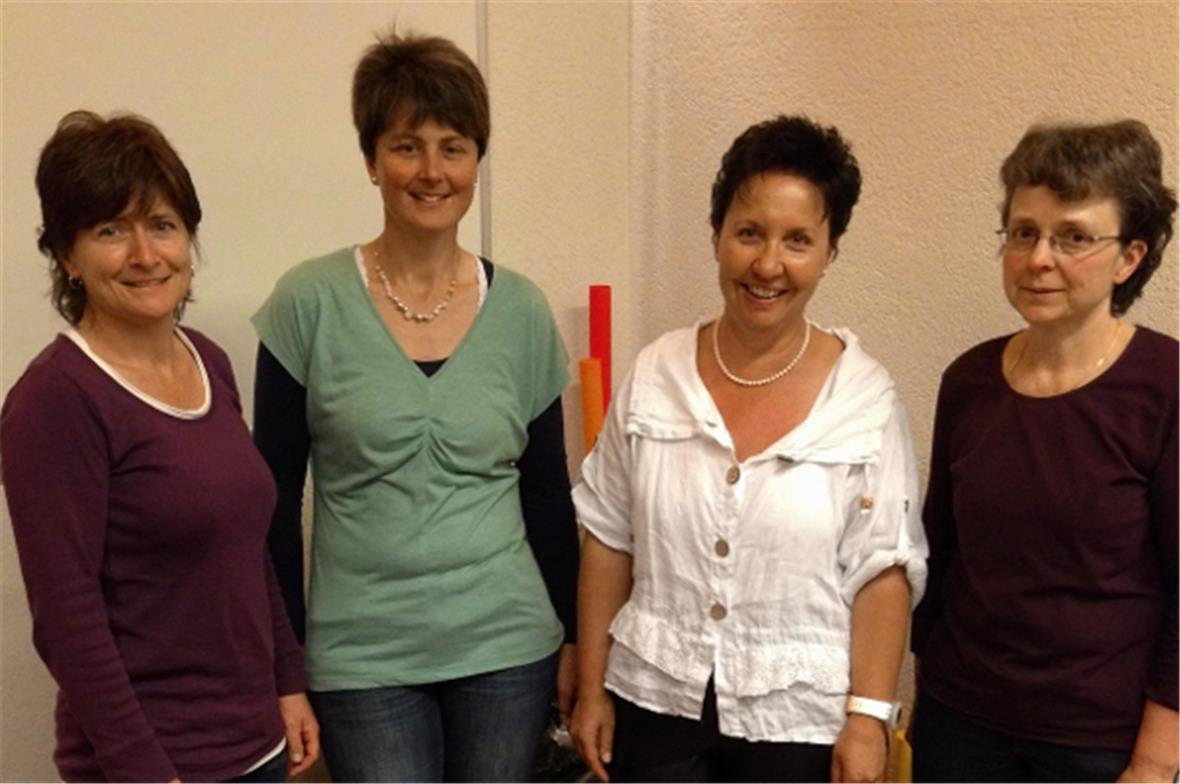 Das neue Vorstandsmitglied Susanne Pfäffli, die neue Vizepräsidentin Christine Erb mit Präsidentin Monika Jenni und Dorothee Abbühl.