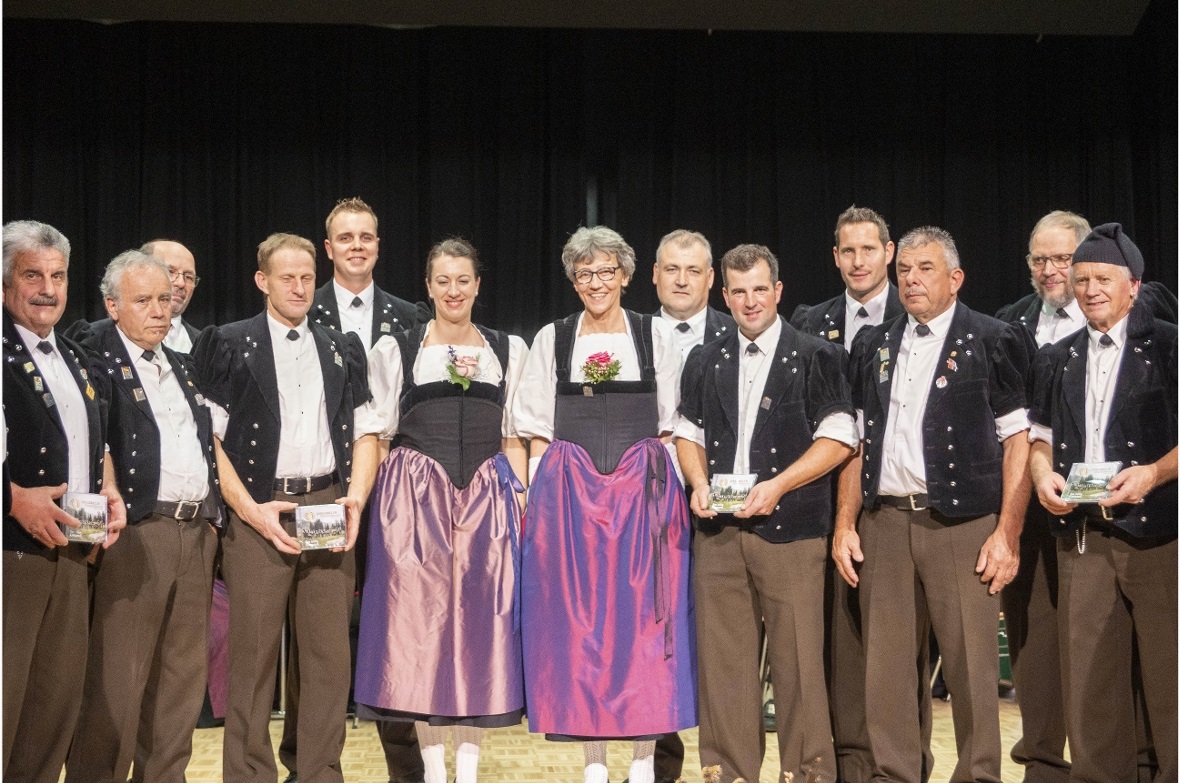 Das neuste Werk des Jodlerklubs heisst «Im Nöie Gwand» und wurde passend zum 60....