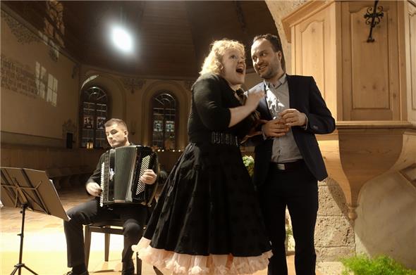 Das zahlreiche Publikum genoss das Altjahrskonzert mit «Alp Opus» in der wunderschönen St. Stäffner Kirche.