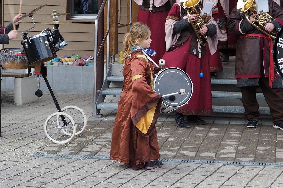 De Räschte Luzern haben auch ihren Nachwuchs mitgebracht.