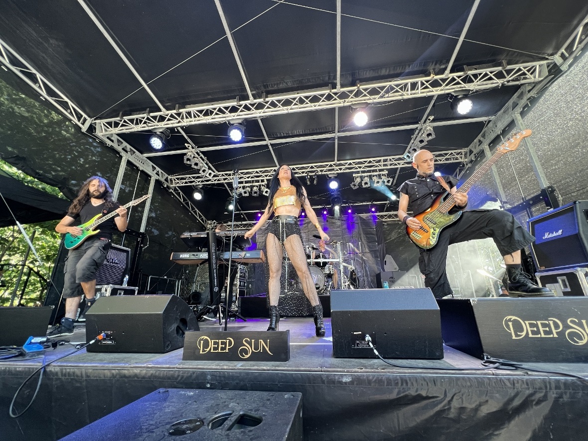 Deep Sun beehrten das Mannried Openair nicht zum ersten Mal.