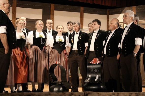 Dem Jodlerklub Wimmis gelang ein unterhaltsamer Abend mit sehr gekonnten Aufführungen und einem stimmlichen Generationen-Mix.