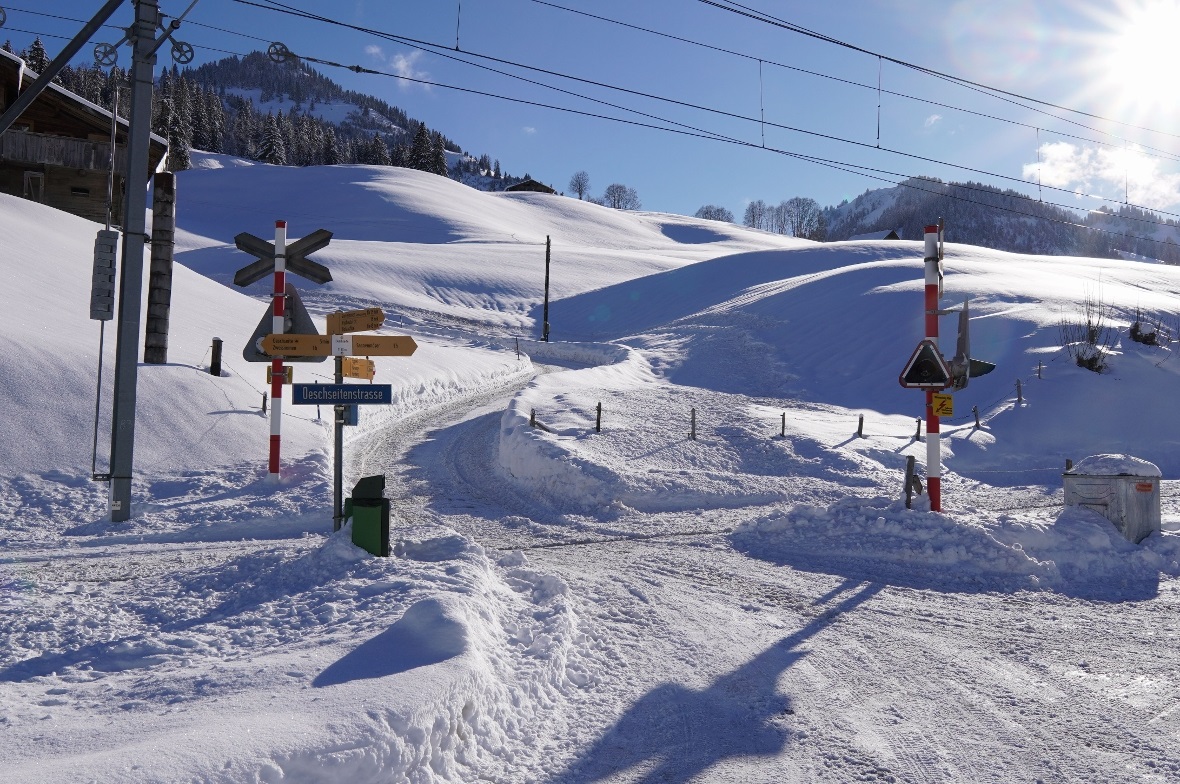 Der Bahnübergang Büel: Dieser Bahnübergang bleibt erhalten und wird auf den aktuellen Stand gebracht.