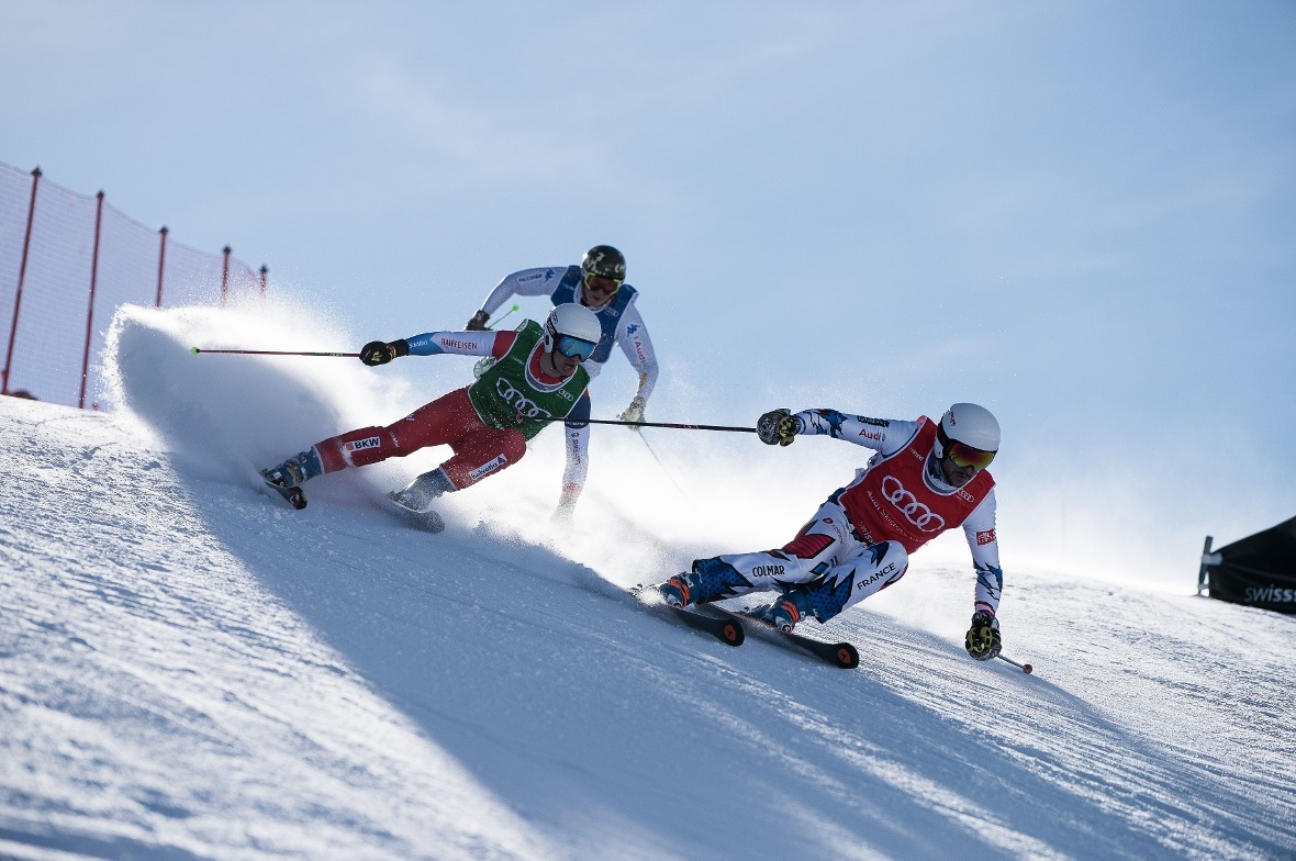 Der Därstettner Gil Martin (mit grüner Nummer) war bis zum Ausscheiden durch Foul und Torfehler am zweiten EC-Heimrennen an der Lenk schnell unterwegs.