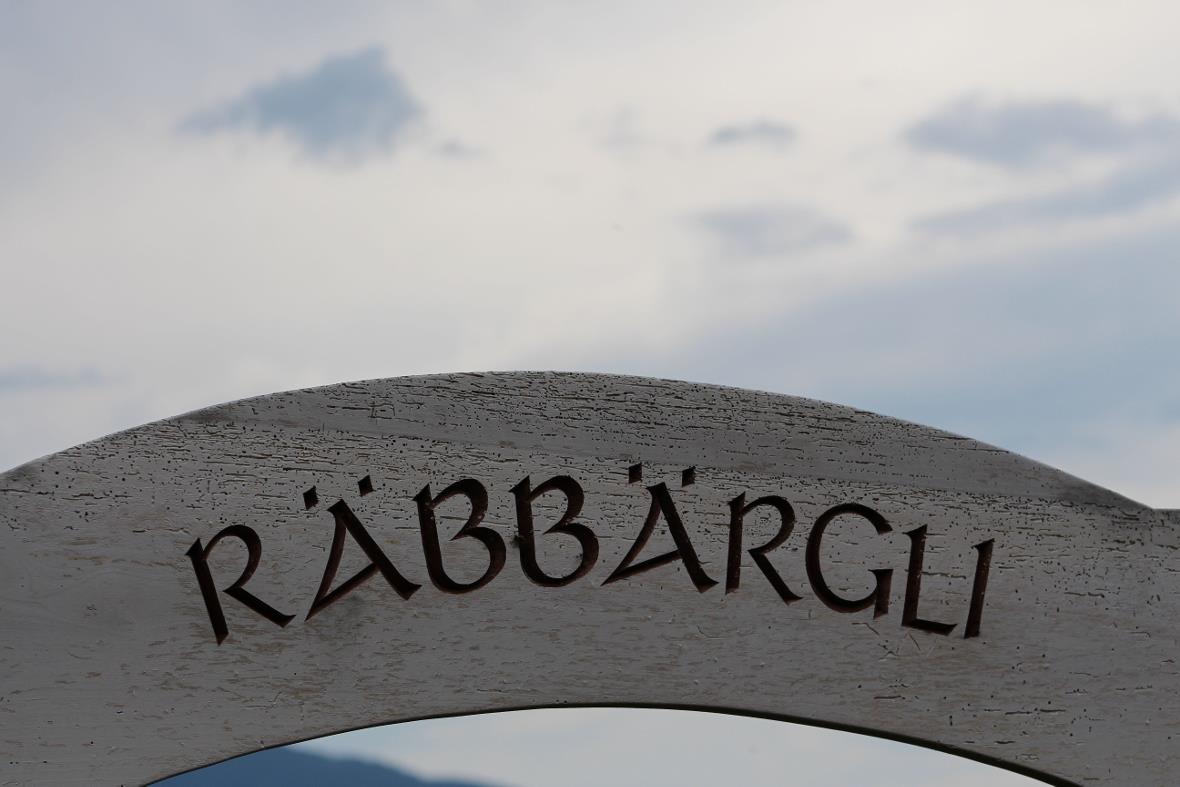 Der Eingang zum Wimmiser «Räbbärgli» wird sorgsam gepflegt und in Stand gehalten...