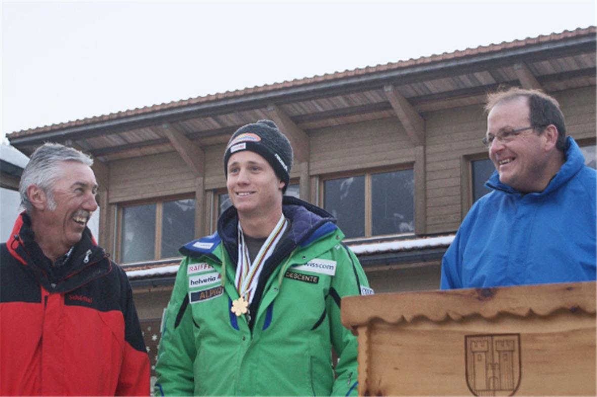 Der Erfolg liess auch die Behörden «jauchzen». Nils Mani mit Gemeindepräsident H...