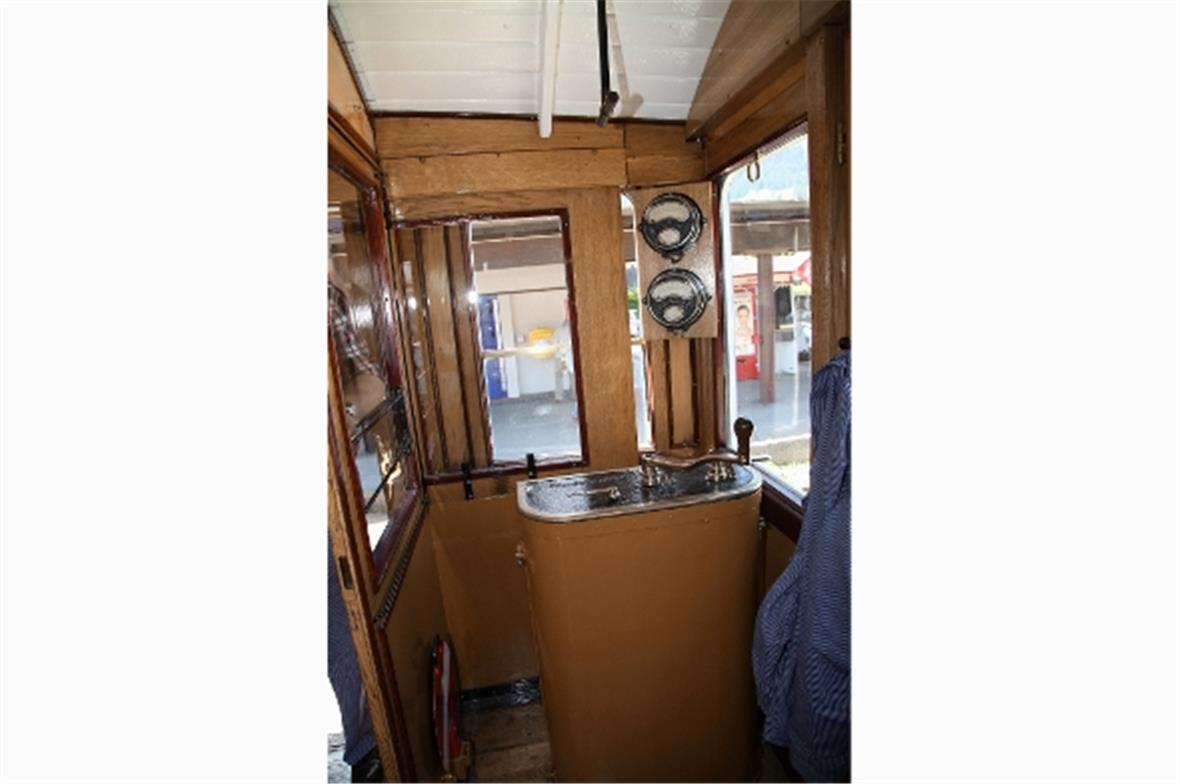 Der Führerstand der 11er Lok Sehr bescheiden gegenüber heutigen Loks