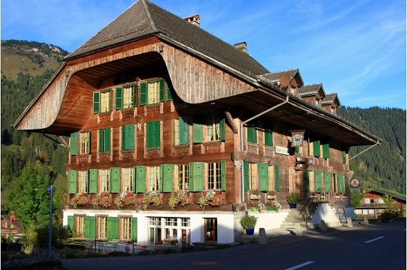 Der Gasthof Adler zu St. Stephan ist ein wohl dekoriertes Prachtshaus aus dem Jahr 1831.