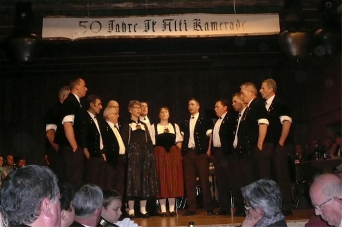 Der Jodlerklub Alti Kamerade in voller Aktion.