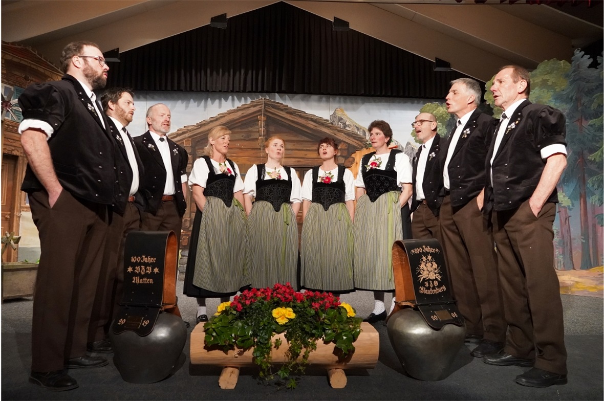 Der Jodlerklub Bärgrose sang unter der Leitung von Erika Reichenbach.