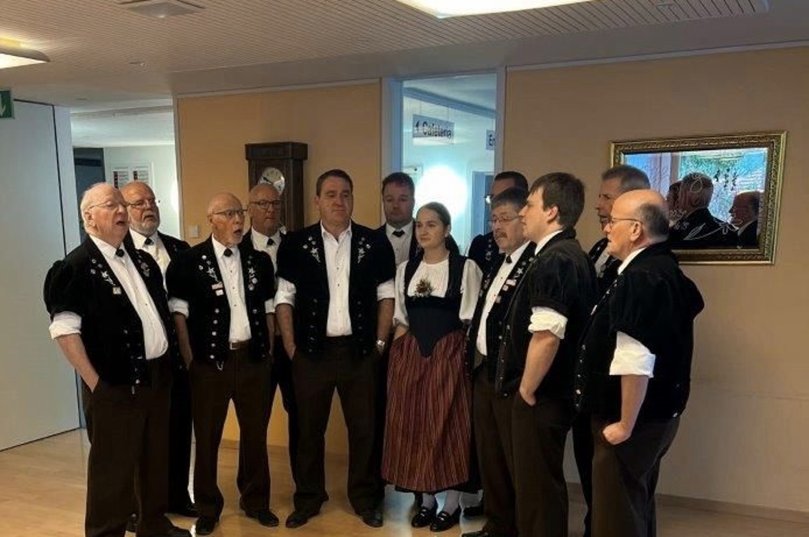 Der Jodlerklub Wimmis erfreute die Bewohner mit vielen schönen Liedern.