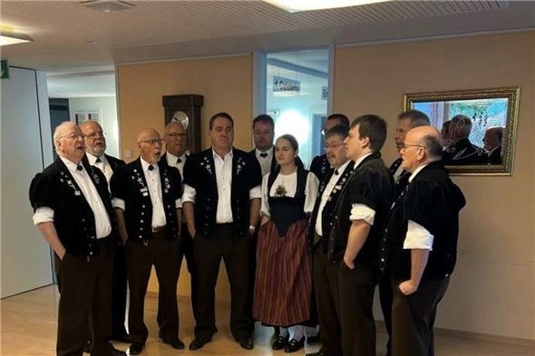 Der Jodlerklub Wimmis erfreute die Bewohner mit vielen schönen Liedern.