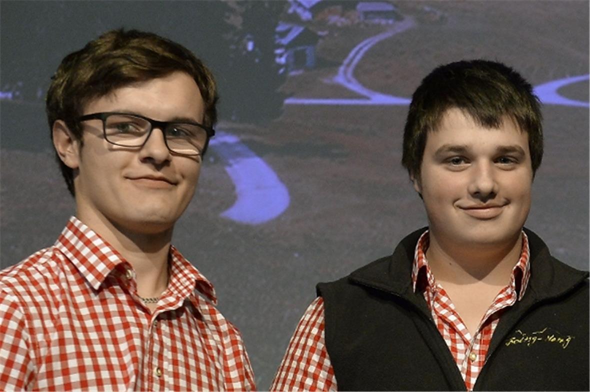 Der Mutschli von Stephan Küttel, Jaun erreicht den 4. Preis. Im Bild: Matthias und Markus Küttel von der Jaunpass Alp, Boltigen.