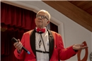 Der Präsident Alfred Pfeuti sang in einer Zugabe «Ohne Krimi geht die Mimi nie i...
