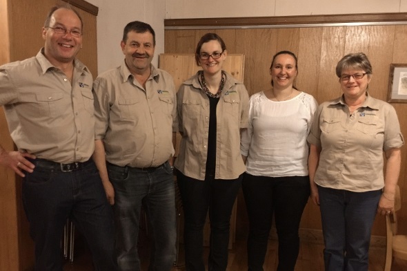 Der Präsident Reto Blatti, der neue Vizepräsident Ernest Gremaud, Kassierin und Sekretärin Marlen Schär, Julia Siegenthaler, Ruth Seewer (es fehlen Lea Stocker und Kari Heim).