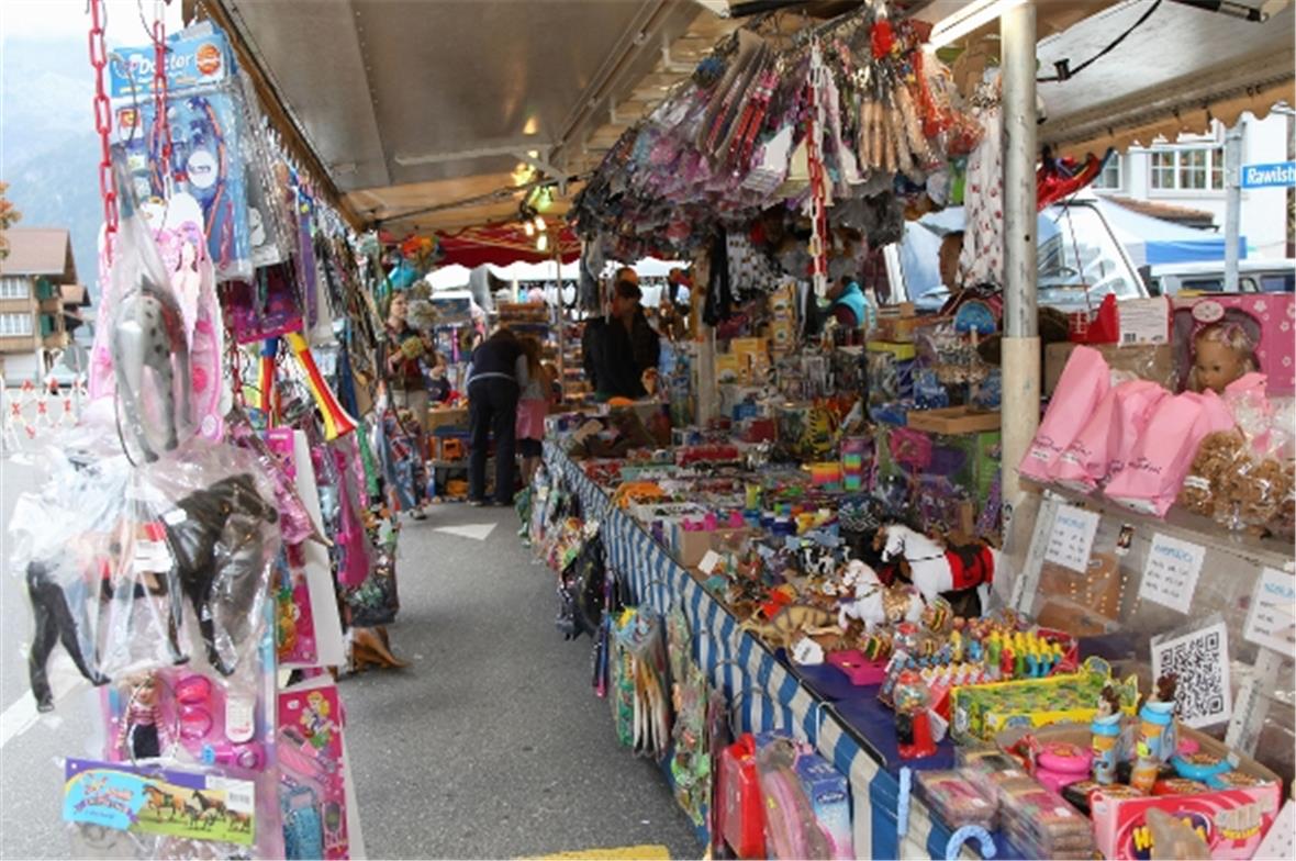 Der Renner auf dem Lenkermärit, Spielsachen.Spielen sollen und dürfen Kinder und...