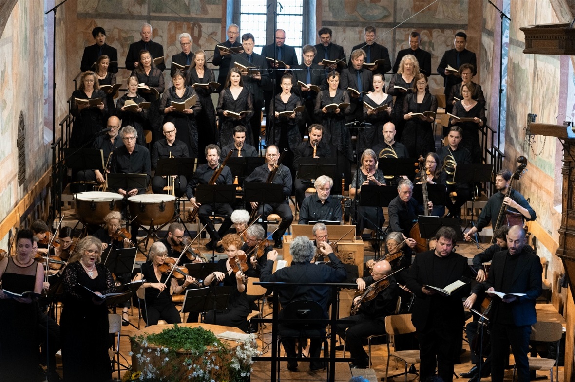 Der Rias Kammerchor aus Berlin mit dem Freiburger Barockorchester unter der Leit...