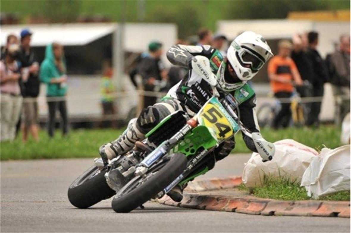 Der Sieger Marcel Götz in der Königsklasse «Prestige 450» in voller Aktion!