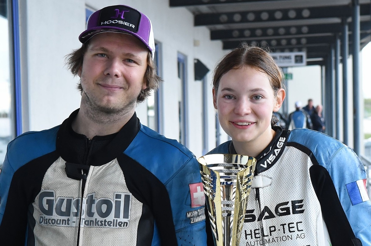 Lukas Wyssen deutscher Vizemeister im Seitenwagen Der St. Stäffner Seitenwagenpilot Lukas Wyssen und seine französische Beifahrerin Ema Salmon holten in der deutschen Meisterschaft den Vize-Titel.