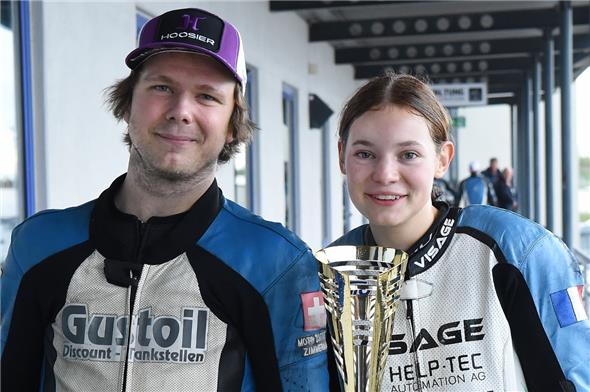 Der St. Stäffner Seitenwagenpilot Lukas Wyssen und seine französische Beifahrerin Ema Salmon holten in der deutschen Meisterschaft den Vize-Titel.
