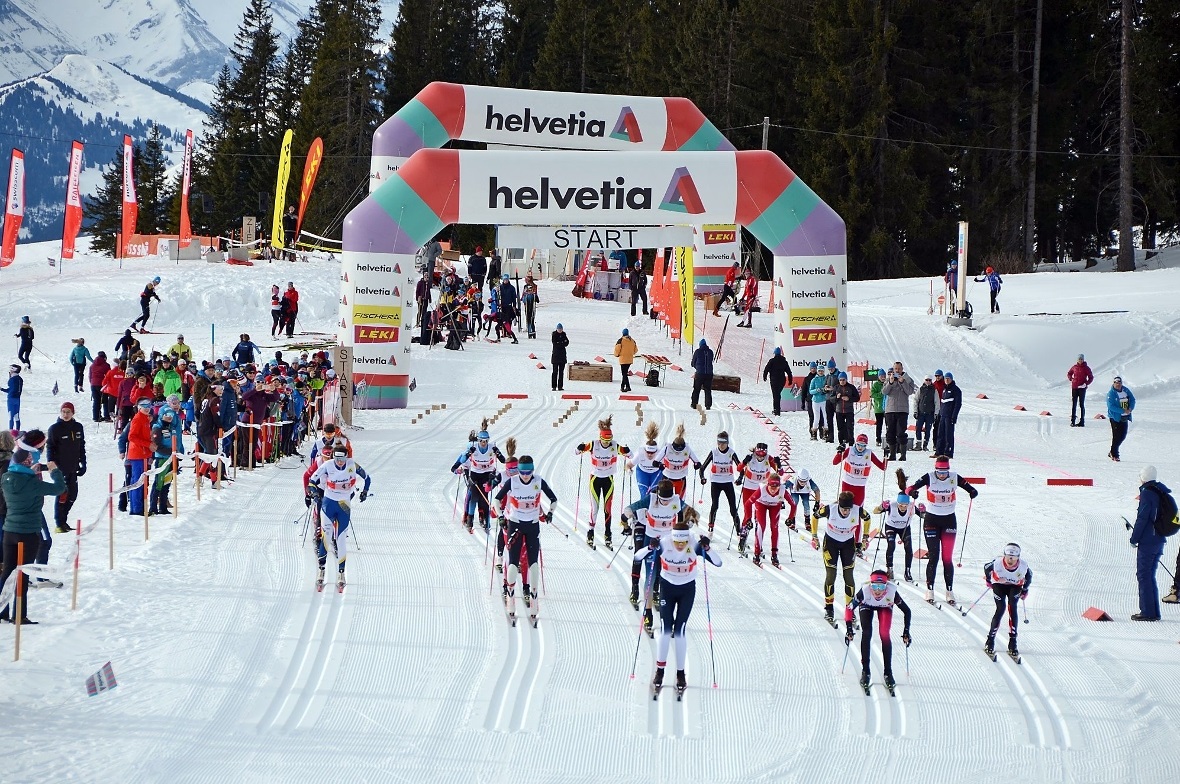 Der Staffelstart der Mädchen zur Junioren-SM auf dem Sparenmoos.