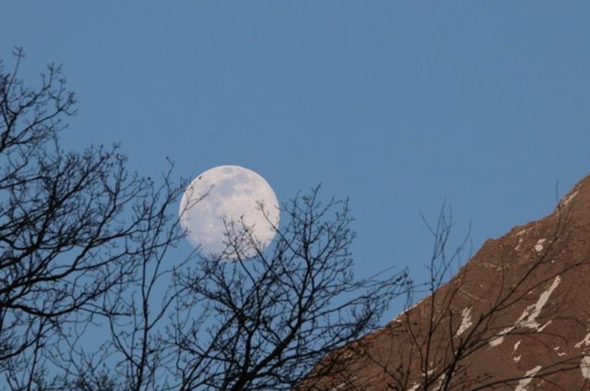 Der Supermond im Diemtigtal.