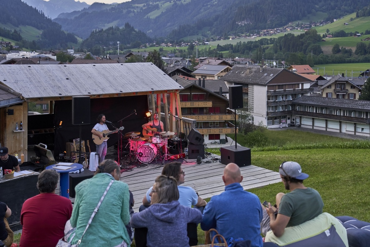 Der Tessiner Andrea Bignasca begeisterte beim Open-Air-Konzert an der Lothar-Bar...