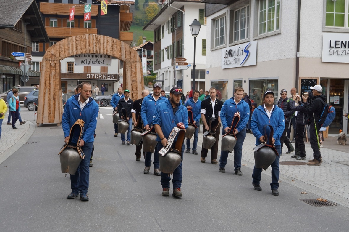 Der Treichlerklub Strubelgruess Lenk läutete das Älplerfest ein.
