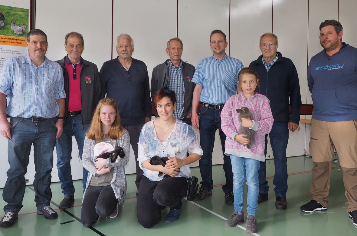 Der Verein für Kleintiere und Ornithologie Simme-Saane VKO (v.l.n.r.): Bruno Esc...