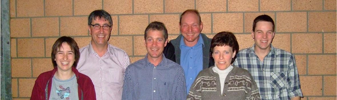 Der Vorstand der Pferdezuchtgenossenschaft Saanen-Obersimmental: v.l. Corinne Zeller, Jürg Zumbrunnen, Ueli Reichenbach, Christian Schopfer, Edith Ellenberger, Rolf Schwarz
