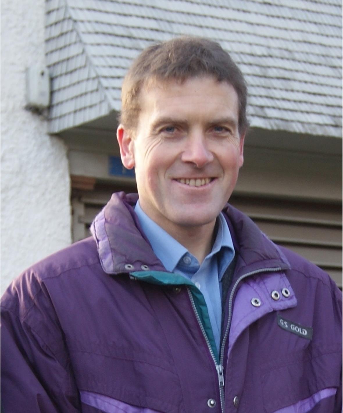 Der Wimmiser Gemeinderatspräsident Peter Schmid (SVP) stellte das neue Leitbild für seine Gemeinde vor.