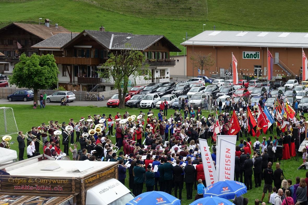 Der eindrückliche Gesamtchor beendete das Tagesprogramm des Musiktages auf dem S...