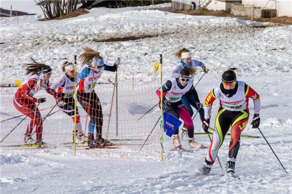 Der flinken Fabienne von Weissenfluh (vorne) gelang es leider nicht, die erkämpfte Spitzenposition zu verteidigen.