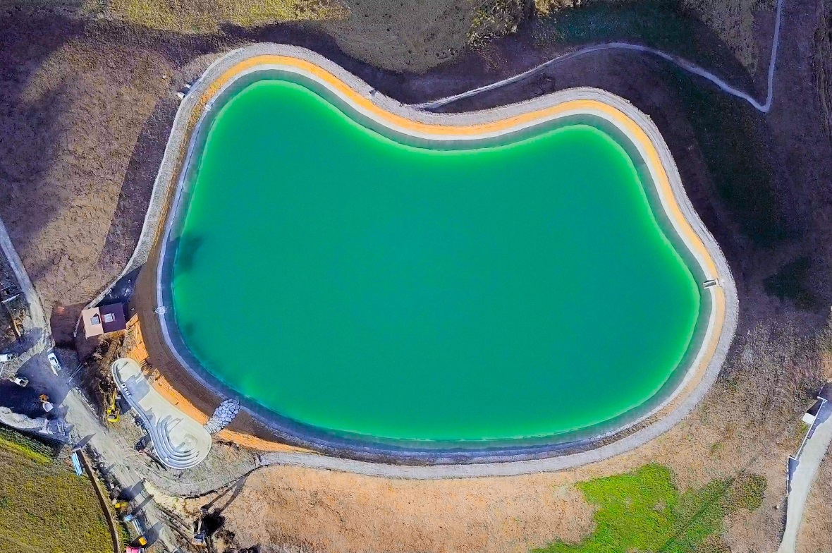 Der neue Speichersee Leiterli aus der Vogelperspektive.