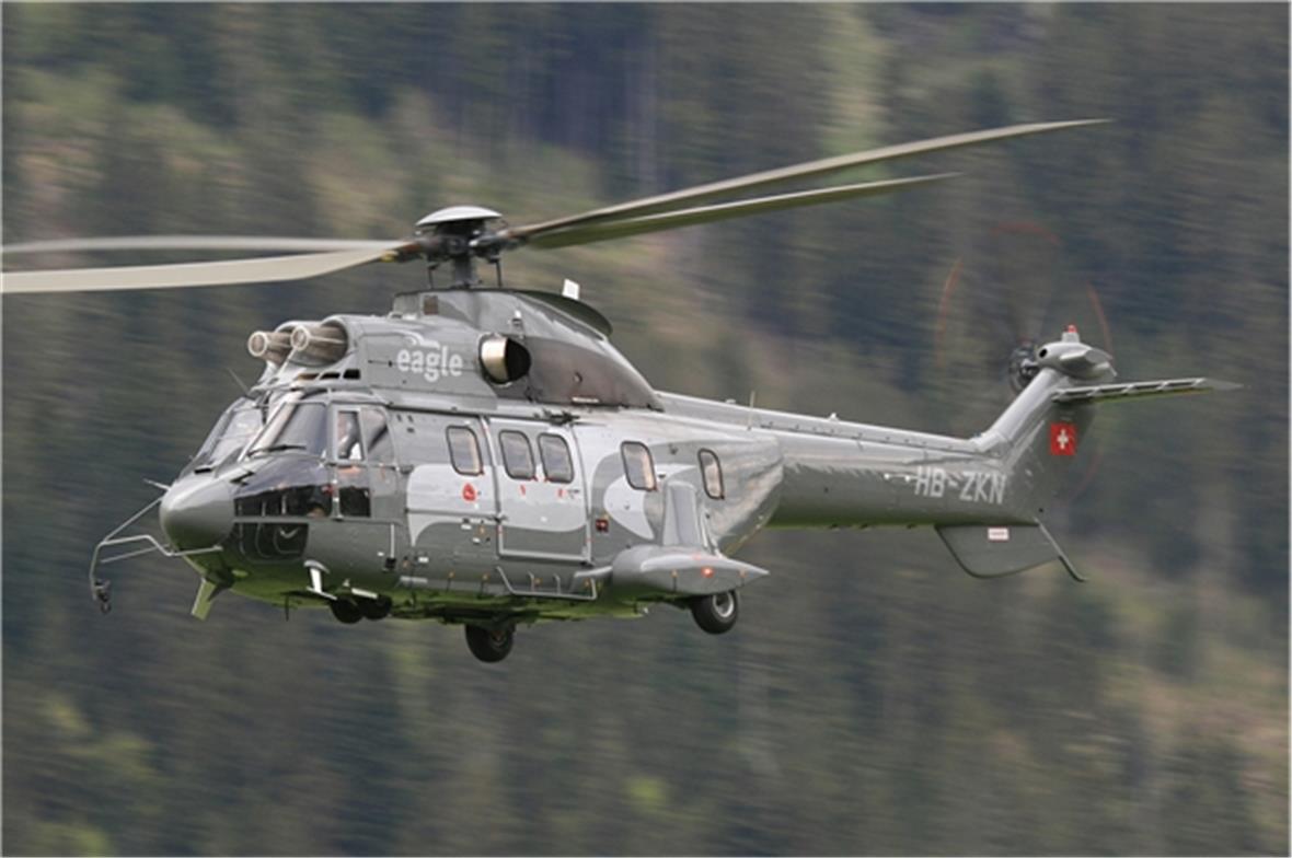 Der neue Super Puma hatte erst 33 Flugstunden bevor er in Zweisimmen vorgestellt...