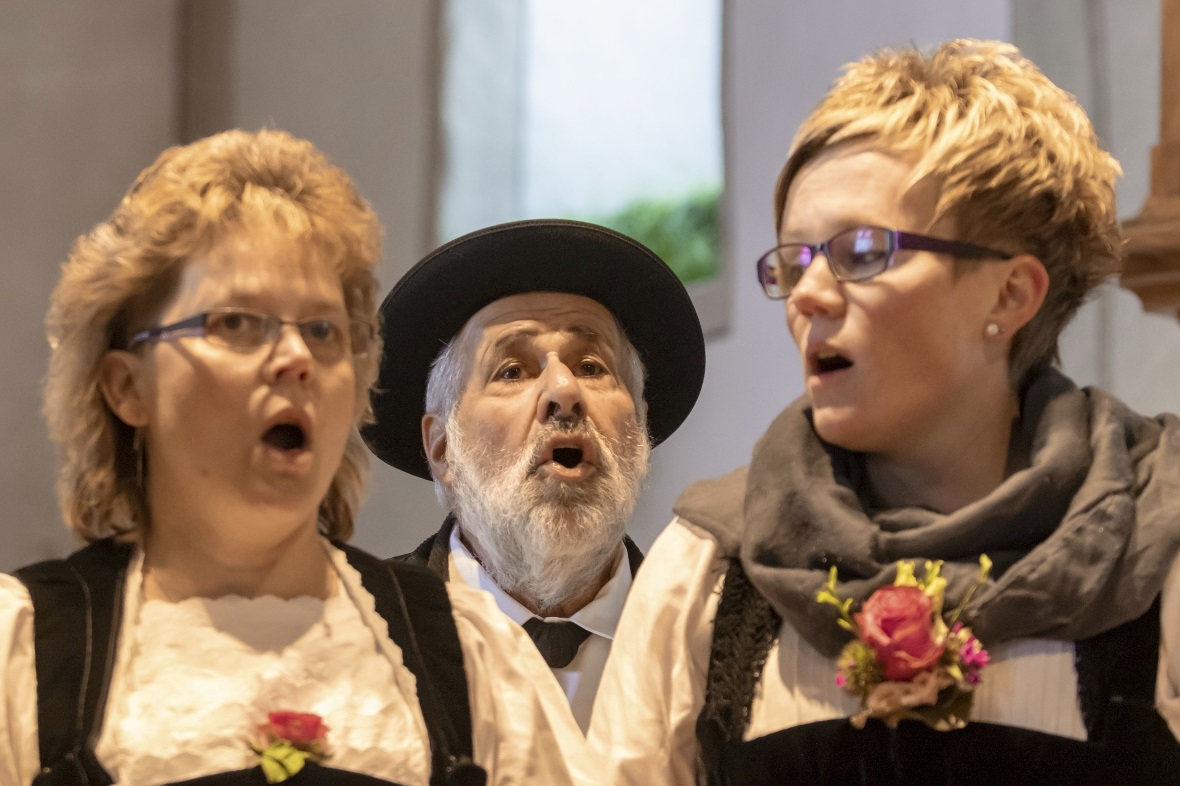 Der organisierende Jodlerklub Bärgfründe Boltigen eröffnete mit der «Bärgandacht...