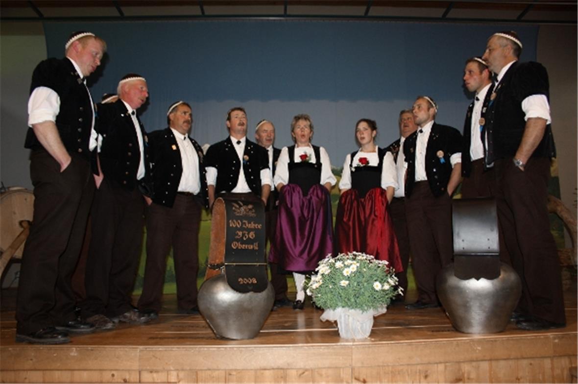 Der organisierende Jodlerklub eröffnete das Jodlerkonzert am Sonntag.