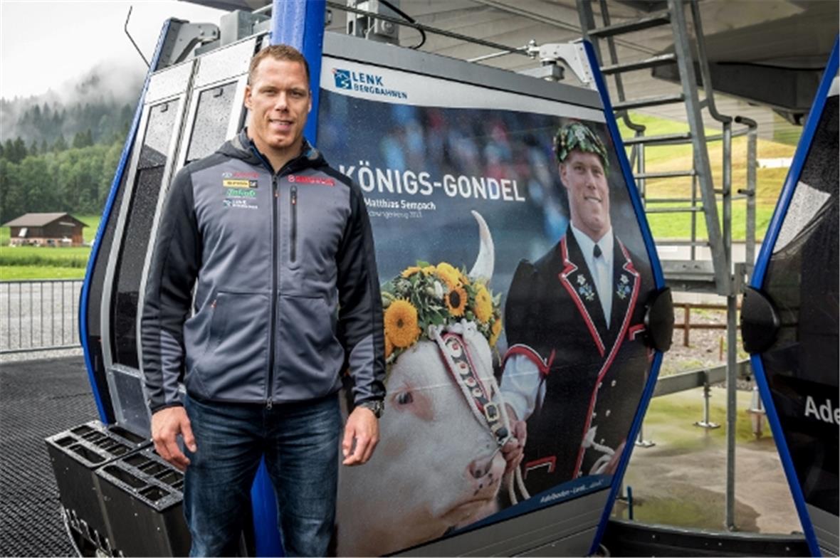 Der stolze König vor «seiner» Königs-Gondel.