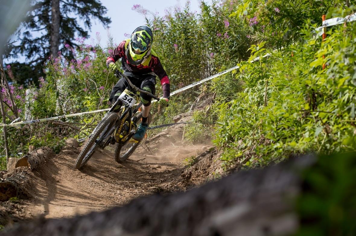 Der vierzehnjährige Anton Metsärinta aus Finnland. Zusammen mit seiner Mutter flog er von Helsinki nach Zürich, liess sich im Mietauto nach Schönried fahren und war begeistert vom Rellerli. Aus solch sturer Begeisterung sind künftige Stars geschnitzt.