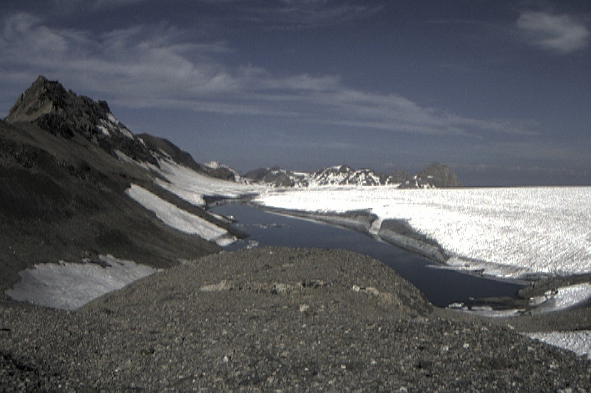 Der volle Faverges-See anfangs Juli 2019.