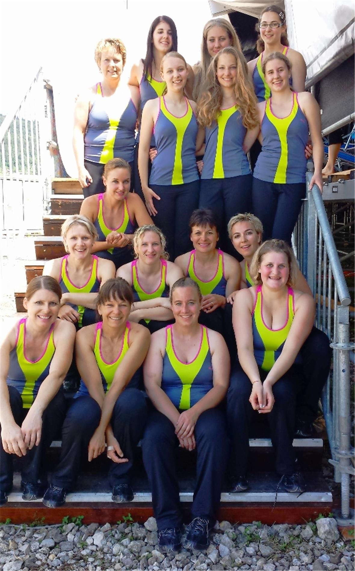 Die 16 Team-Aerobic-Damen
