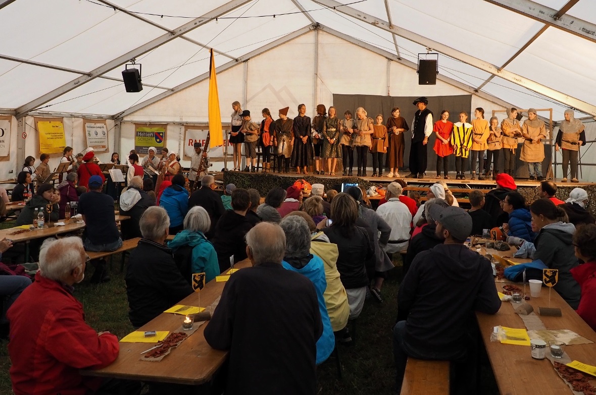 Die 5./6. Klasse B der Schule Lenk führte ihr Theaterstück «Jaromir bei den Ritt...