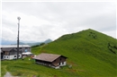 Die Aussichtsplattform zuoberst auf dem Spitz des Rinderbergs in Zweisimmen.
