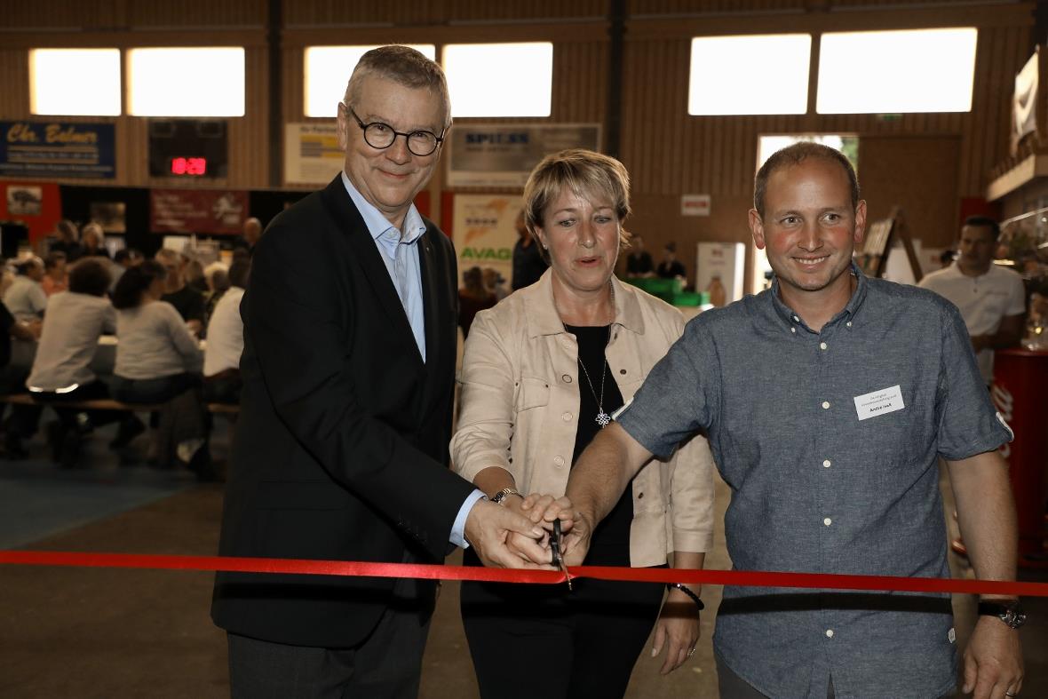 Die Ausstellung wurde von Ruedi Schneiter vom Historic Wimmis, Grossrätin/ Gemei...
