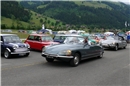 Die Besucher des Internationalen Henri-Chapron-Treffens fahren von Lenk zum Inte...