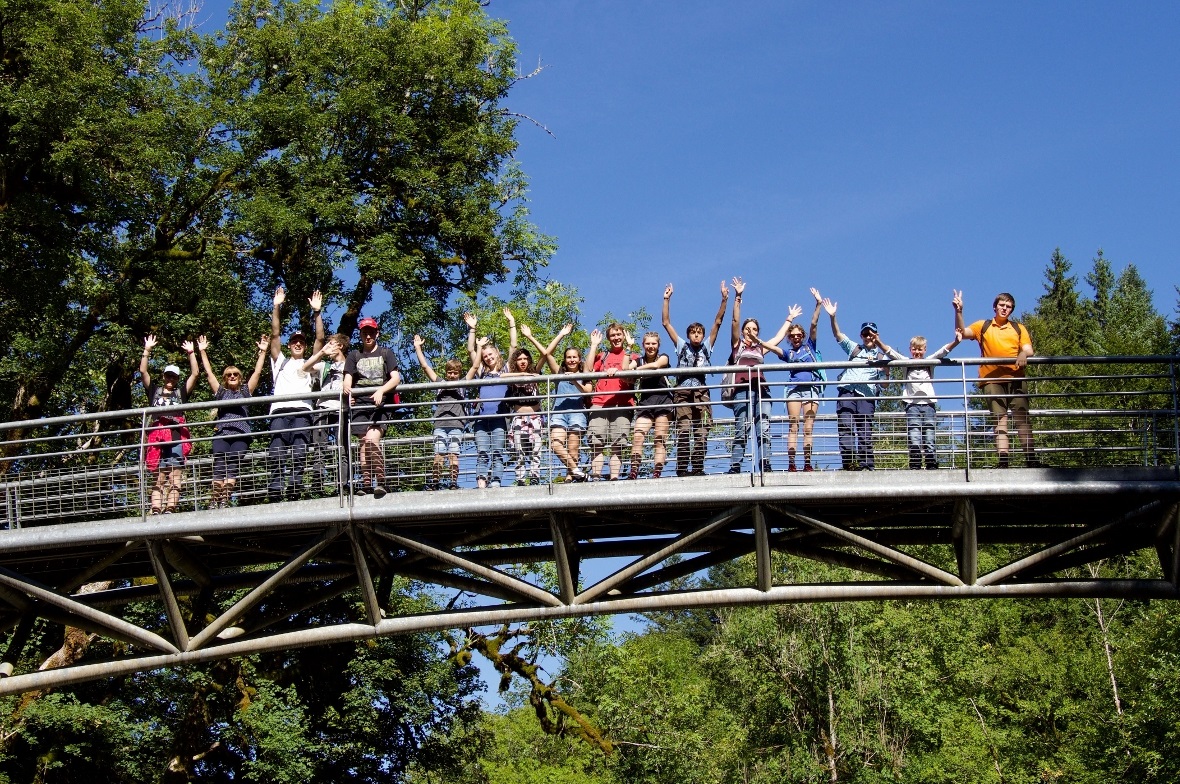 Die Brücke zwischen Schweiz und Frankreich über dem Doubs.