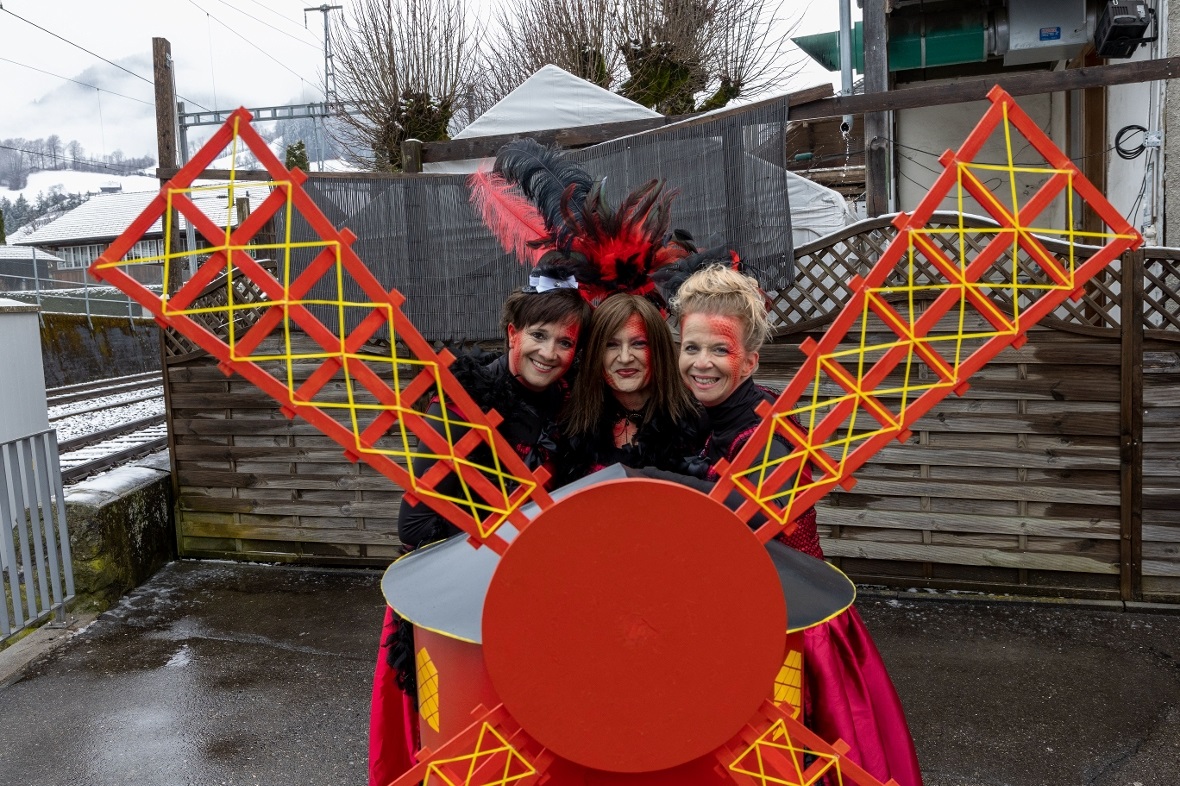 Die Damen des Moulin Rouges, Manuela Tobler, Nathalie Aeberhard und Angelica Stü...