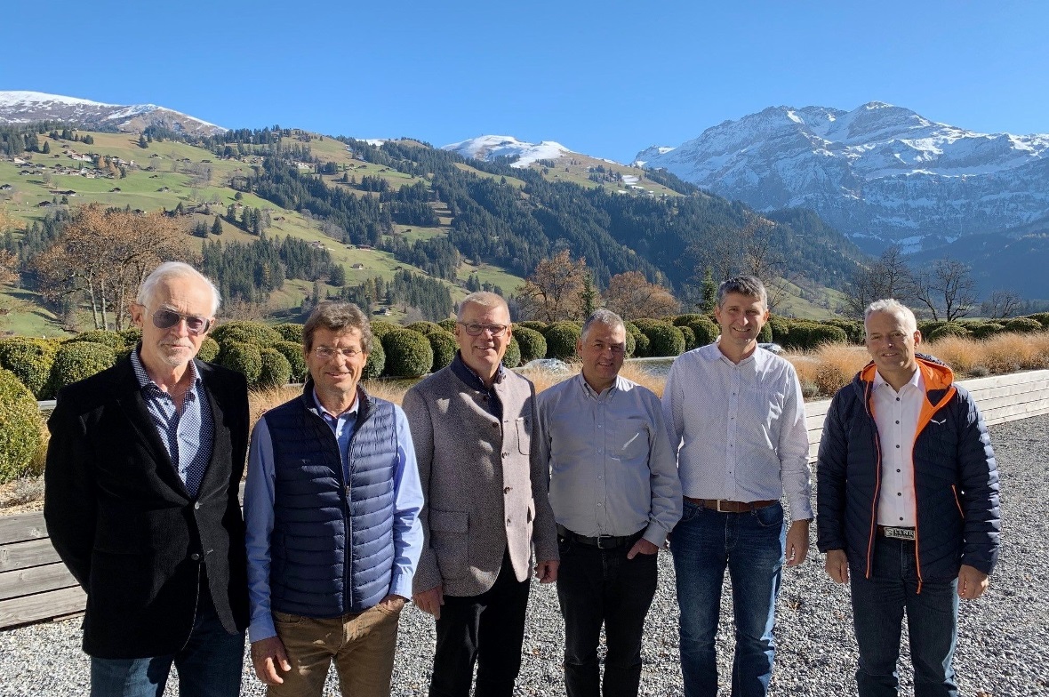 Die Delegation für die Vertragsunterzeichnung: Heinrich Summermatter, Andreas Mösle, Hansjörg Schneider, René Müller, Lukas Eichenberger und Albert Kruker.