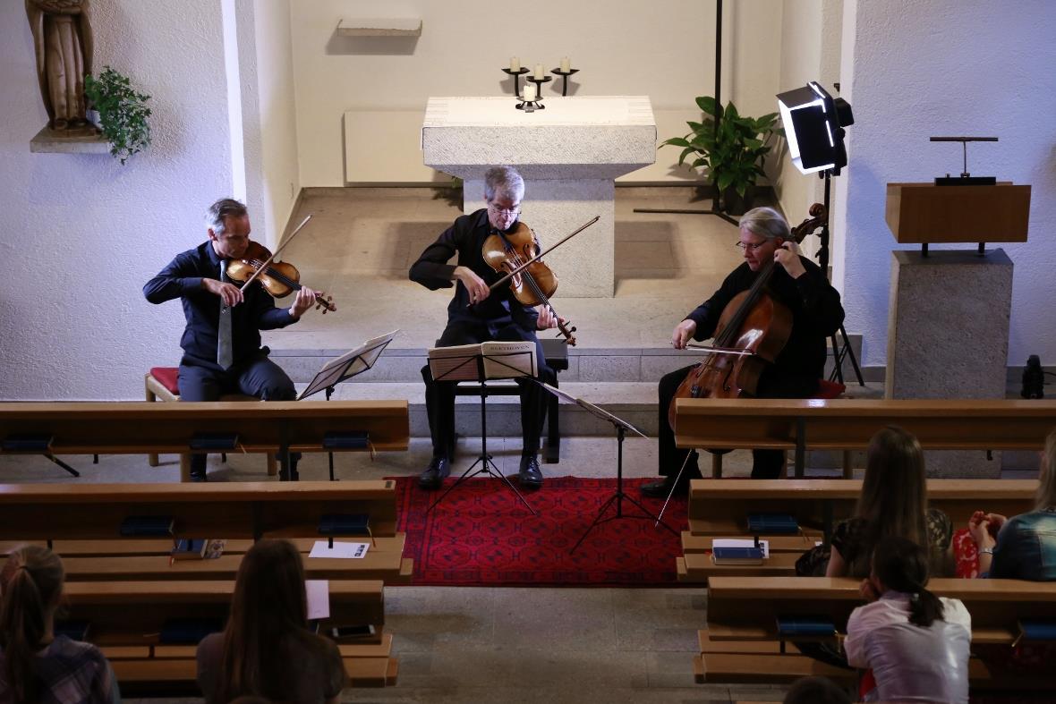 Die Dozenten: Benjamin Schmid (Violine), Thomas Riebl (Viola), Peter Bruns (Viol...