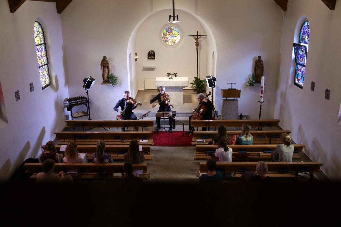 Die Dozenten: Benjamin Schmid (Violine), Thomas Riebl (Viola), Peter Bruns (Viol...